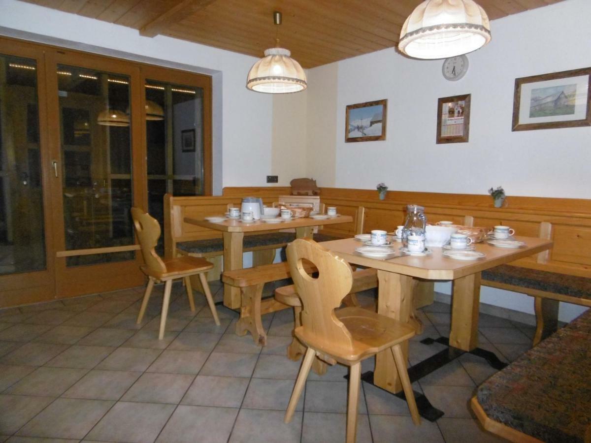 Ferienhaus Roemerhuette ハイリゲンブルート エクステリア 写真